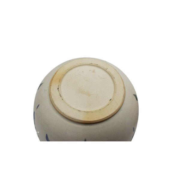 vintage stoneware lidded baking dish with grape vines design - Picture 4 of 4